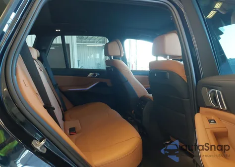 2024 BMW X5 xDrive40I z USA, uszkodzony, nr VIN 5UX23EU05R9V72843